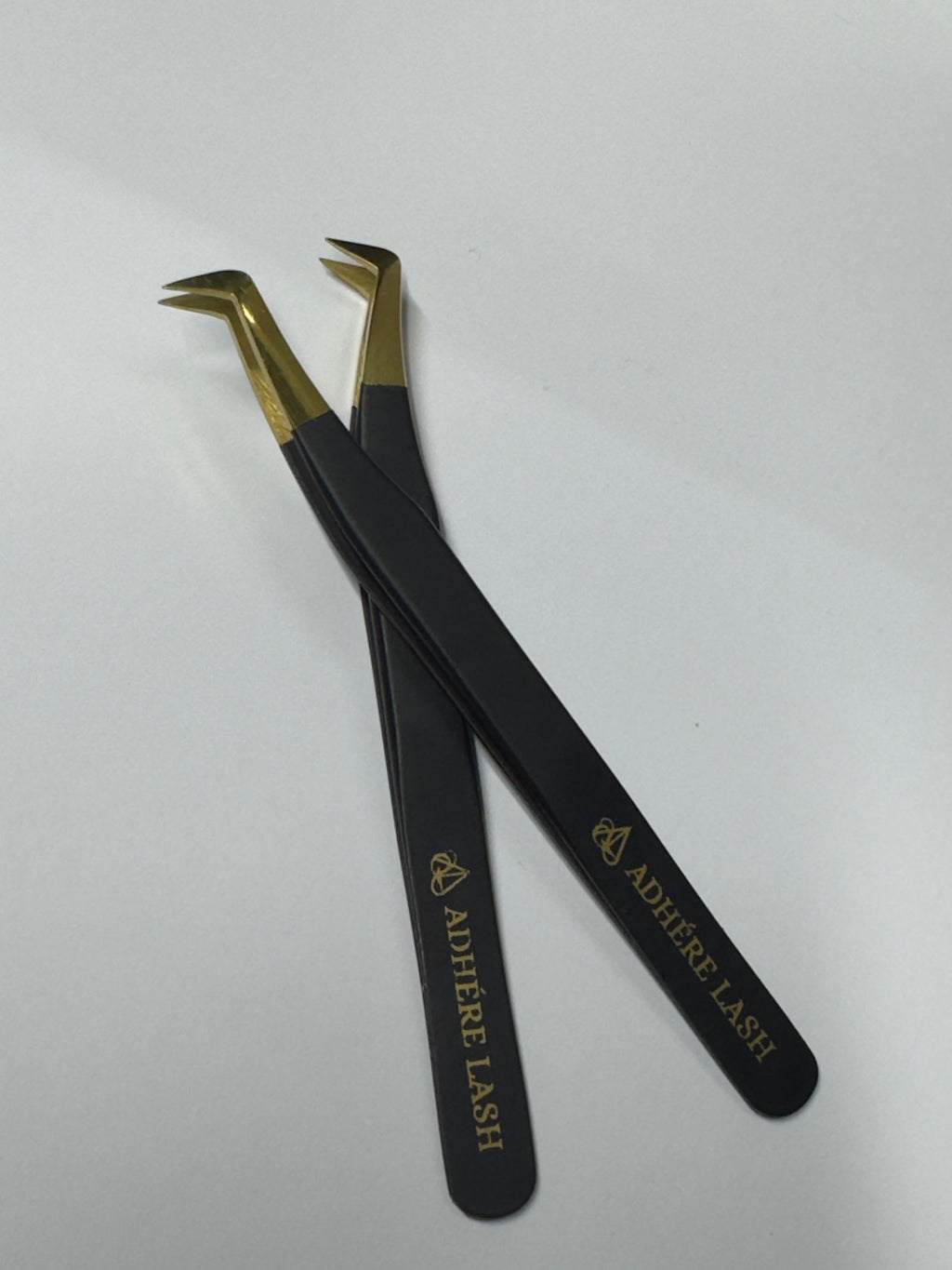 Pinza No. 03 Noir Gold Volume